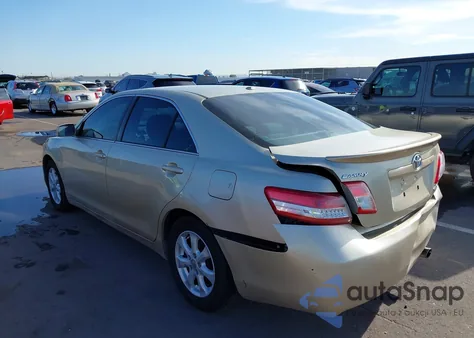 2011 Toyota Camry Le z USA, uszkodzony, nr VIN 4T4BF3EK5BR093887
